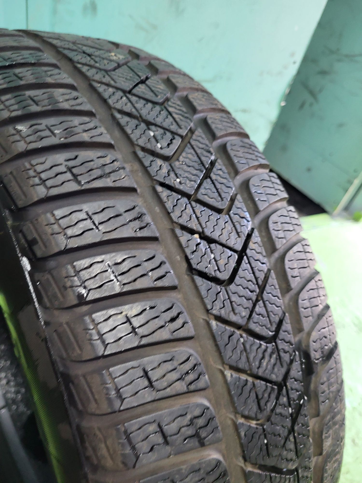 2 бр 215/60/16 Pirelli зимни гуми