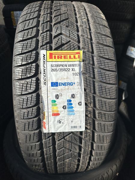 285/35/22//265/35/22 PIRELLI TESLA