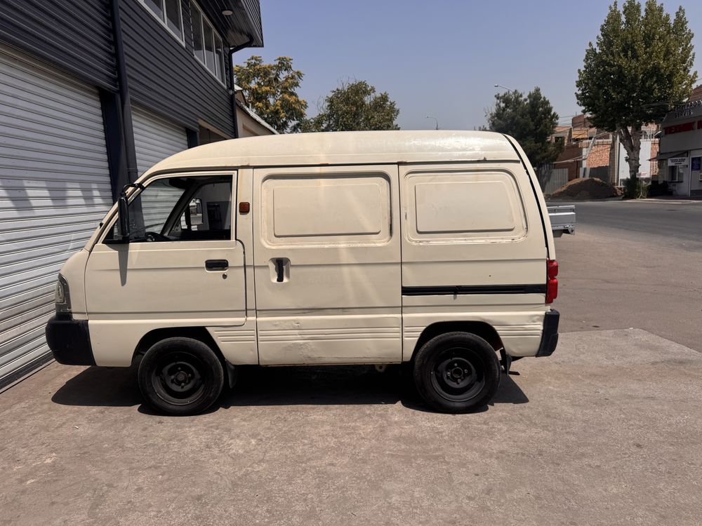Chevrolet Damas Van