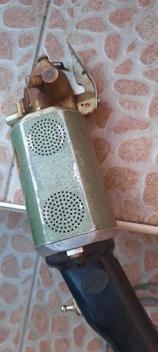 Машина за рязане на Мокет Винил за Кожа  Платове