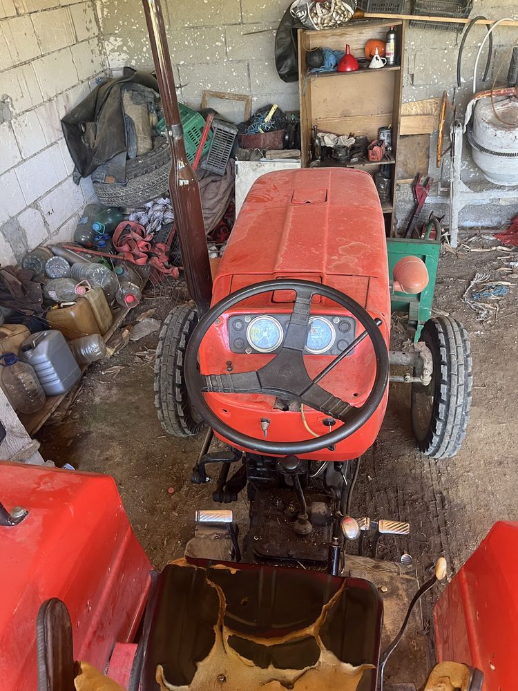 Vand Tractor Fiat 450 cu Plug