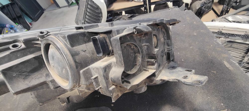 far stanga ford kuga halogen 2014
