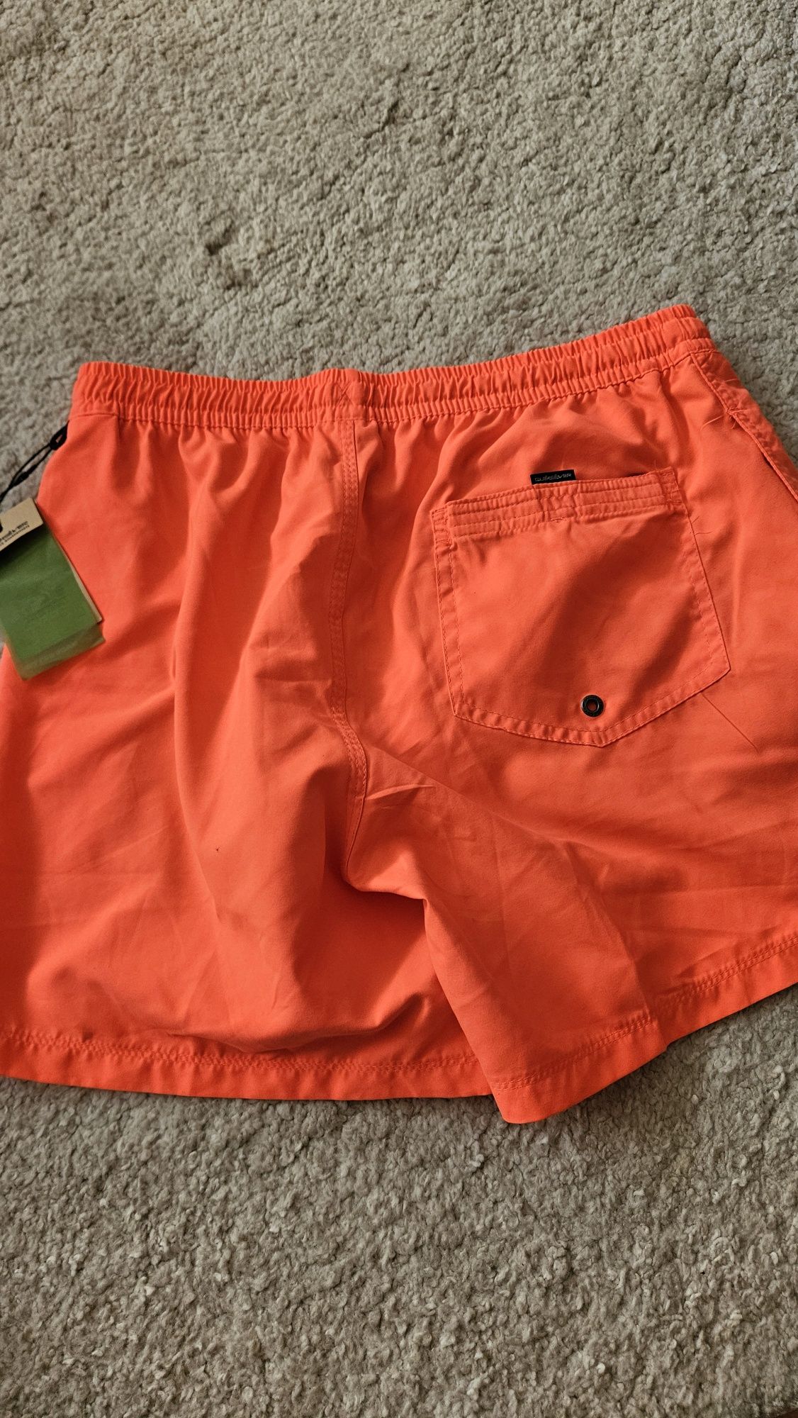Sort de baie Quiksilver, măsura M, nou, siclam