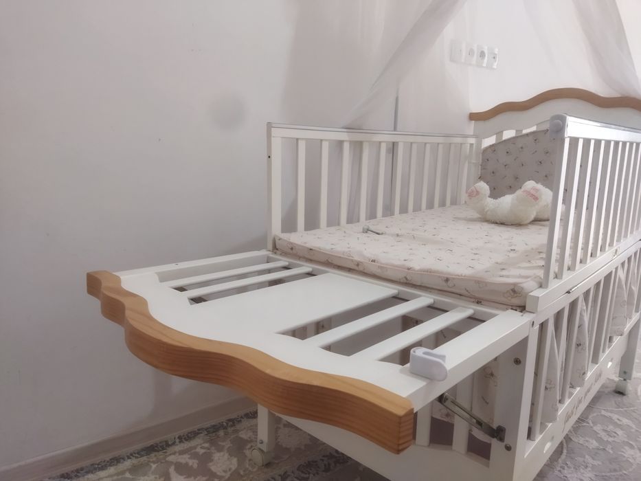 Bolalar yotoği, Dubai'da ishlab chiqarilgan. Zudlik bilan sotiladi.