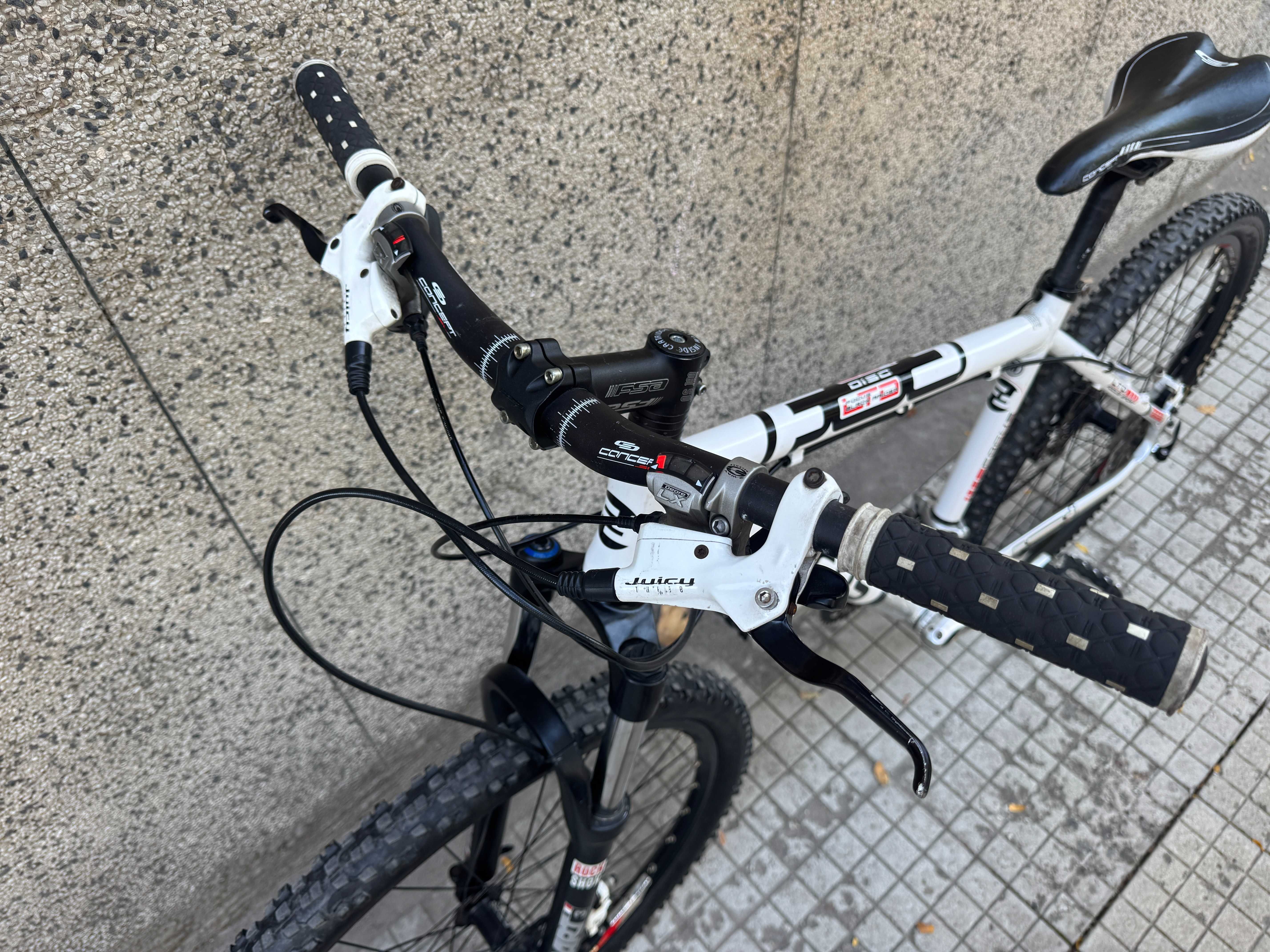 Focus Black Rider 26''/Shimano XT 3x9/RockShox Dart 3 Lockout/MTB