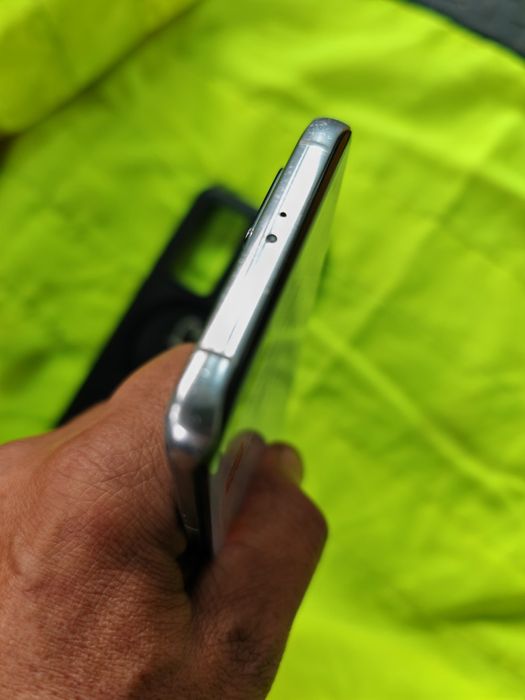 Продавам Huawei P40 Pro/8-256/+кейс.