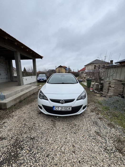 Opel Astra J GTC 1.7CDTI