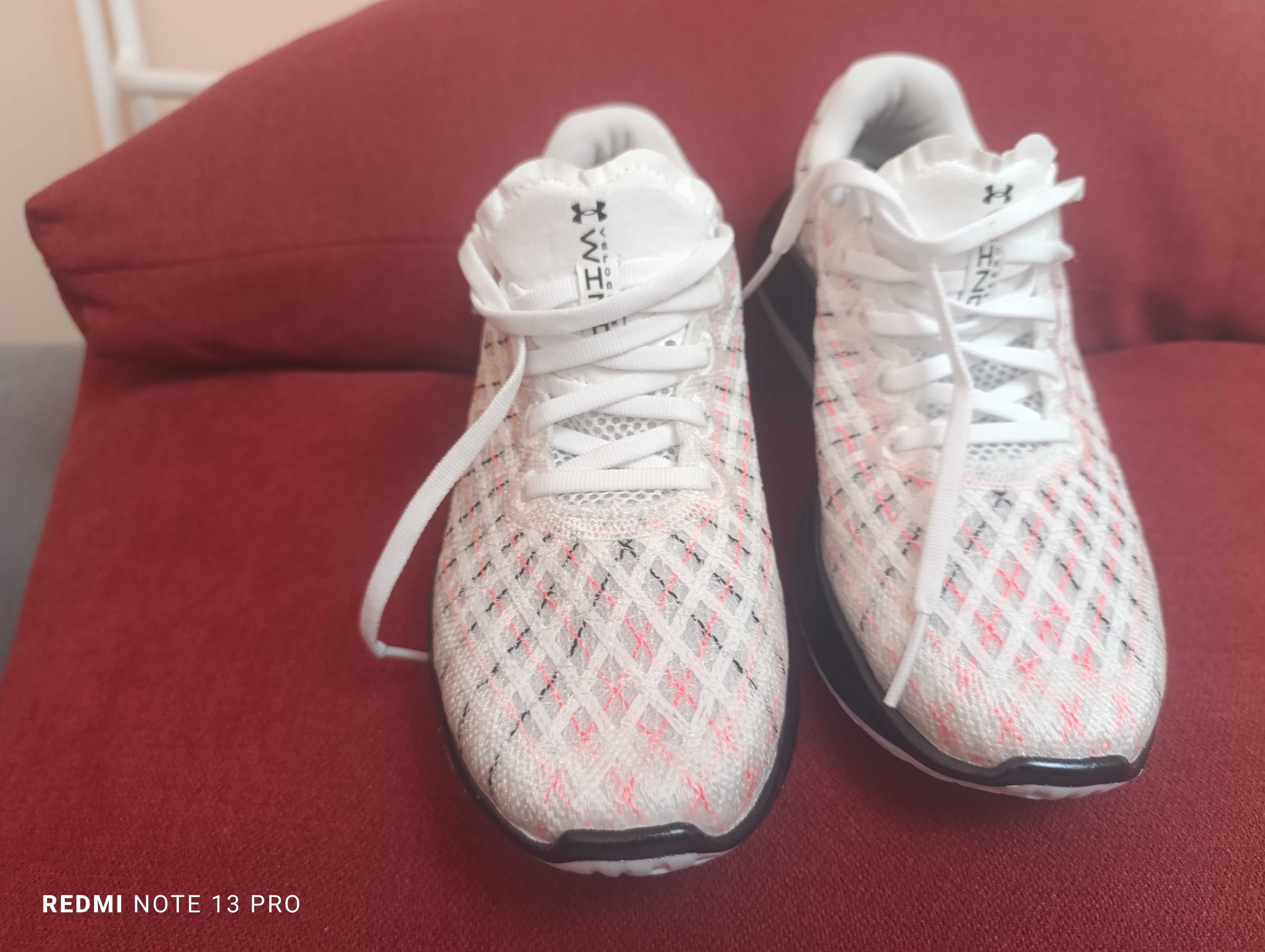Under armour Flow velociti wind