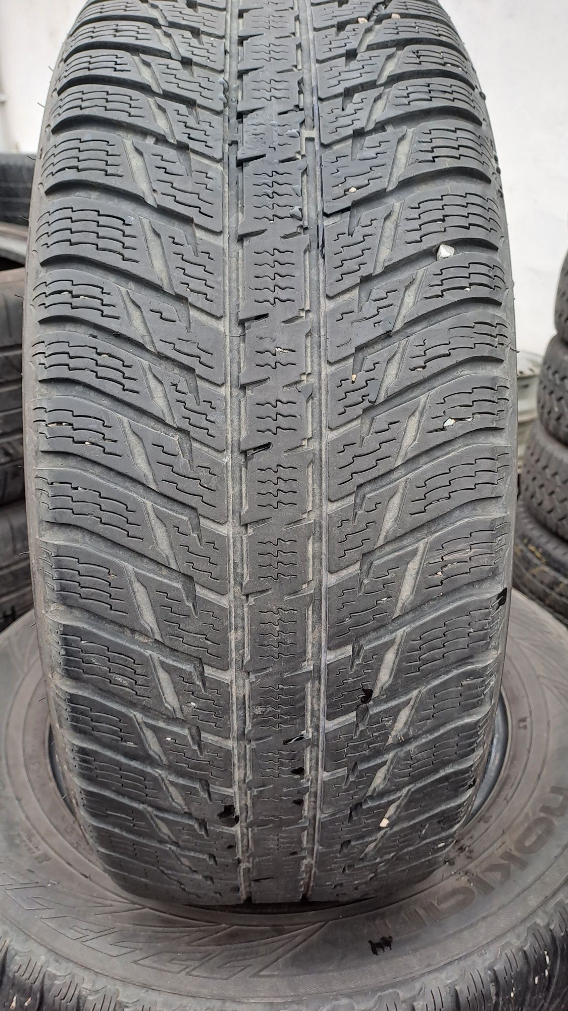 Anvelope iarna 255 60 r18 NOKIAN