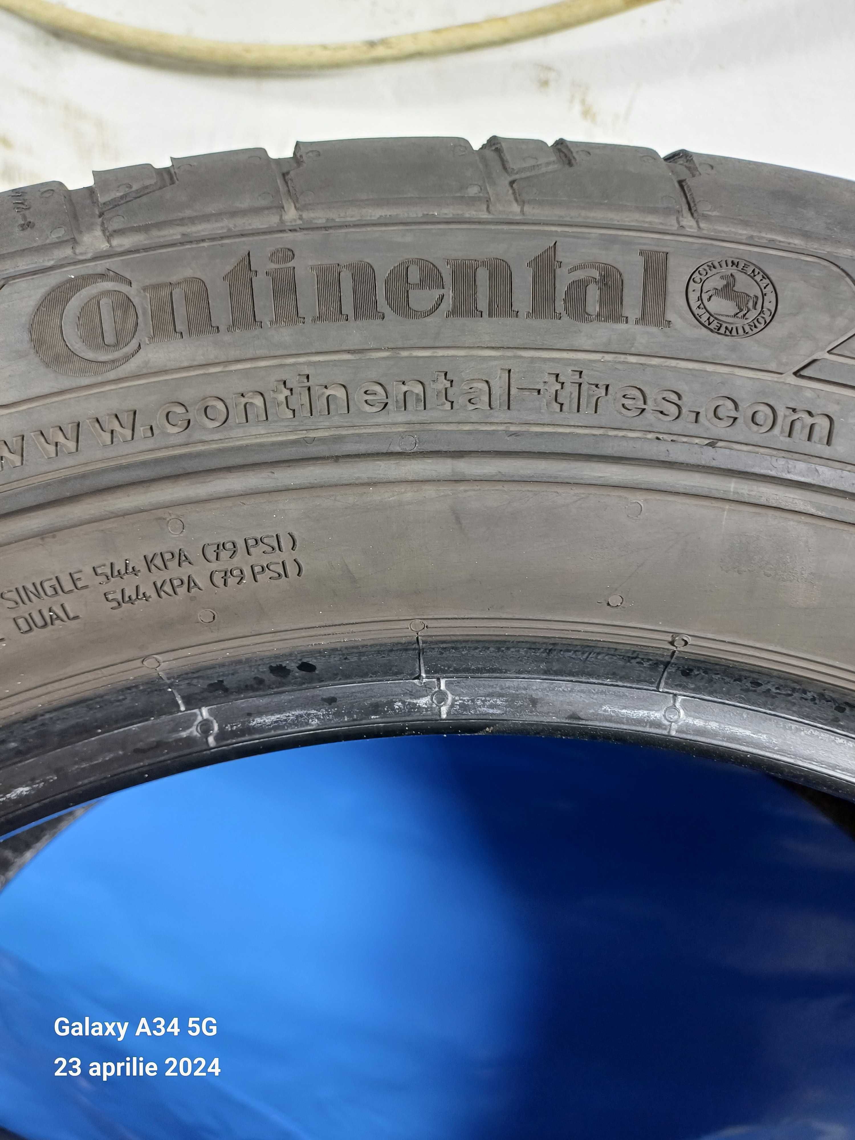 225/55/17 c Continental-Dunlop