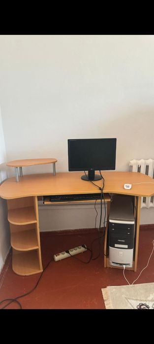 Компьютерный стол