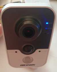 Камера видеонаблюдения Hikvision ds-2cd2432f-I 2.8mm + DSG-1005А