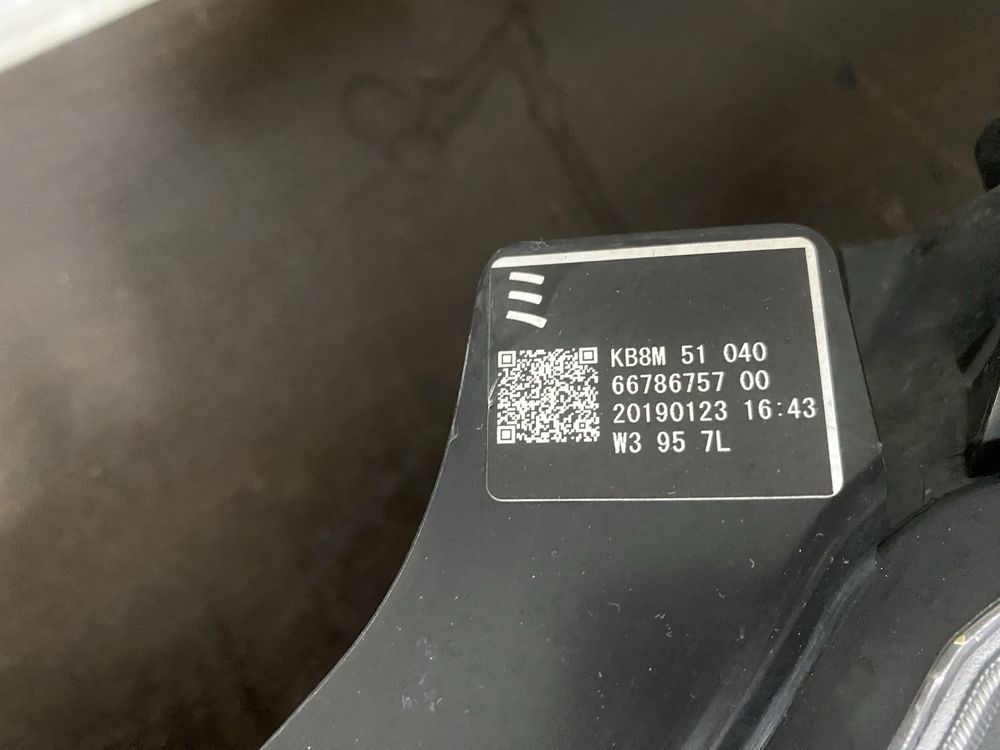 Far stanga cu led Mazda Cx5 an 2017-2021