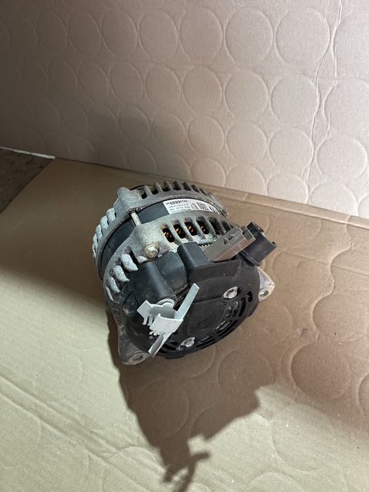 Alternator Peugeot 3008 II / 5008 II 1.5 Hdi 9835688980 an 2017-2024