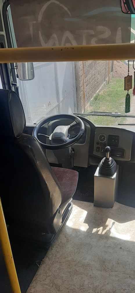 Автобус исузу нп21 йили2012 юргани 335км