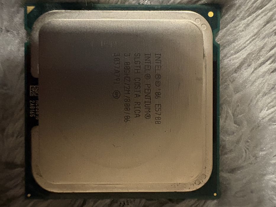 процессор Intel Pentium E5700
