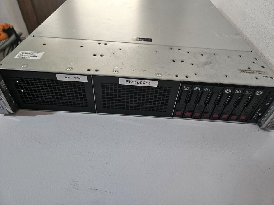 Server HP DL380 G9 – 2x E5-2683v4, 8x 900GB SAS, 32GB RAM, P440, 8SFF