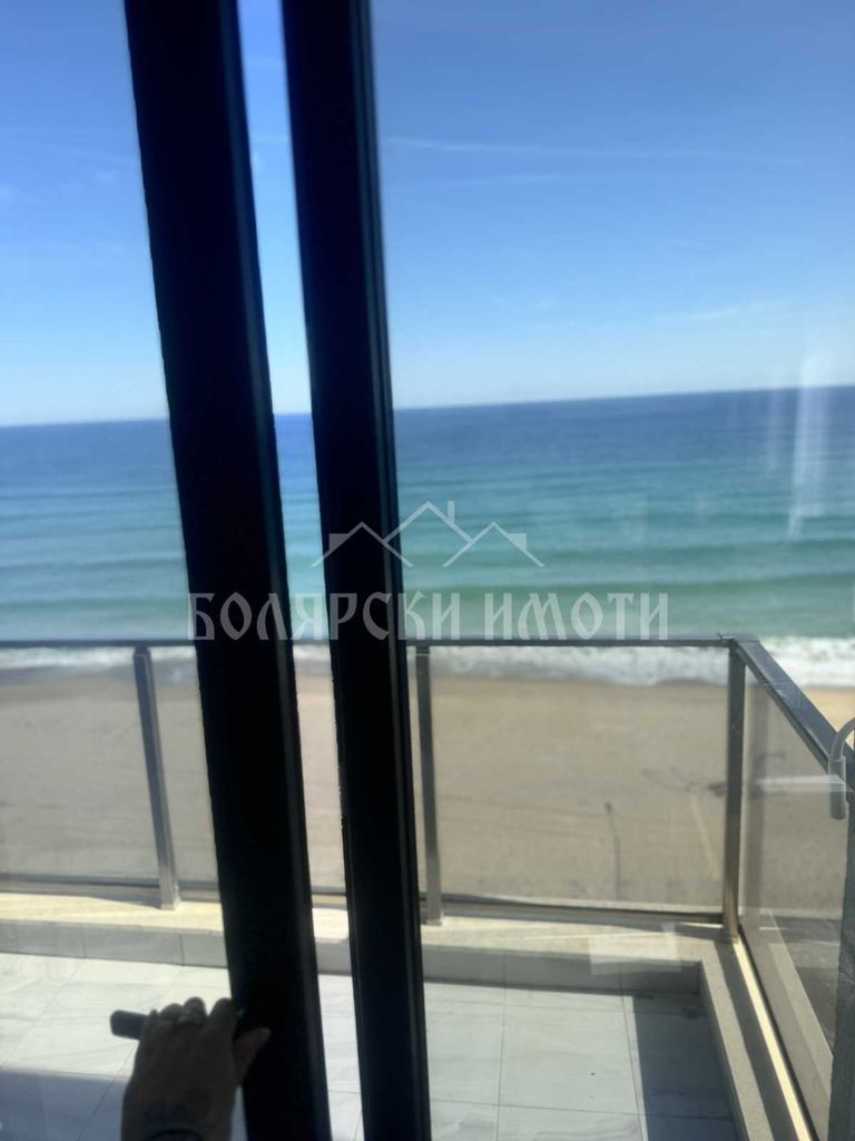 Продава се Двустаен апартамент в Обзор - 65 кв.м за 1770 €/кв.м - Снимка #2