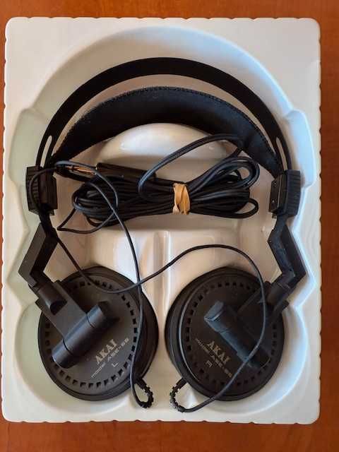 AKAI ASE-55, casti vintage