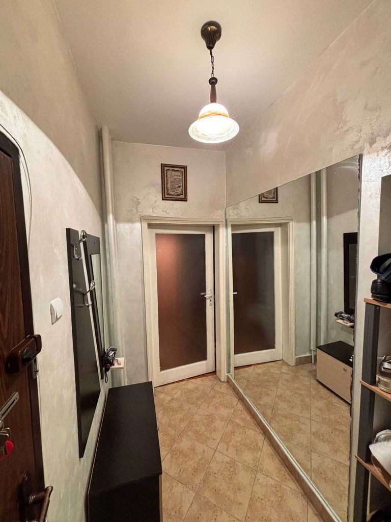 Продава се Тристаен апартамент в Пловдив, Мараша - 75 кв.м за 2119 €/кв.м - Снимка #2