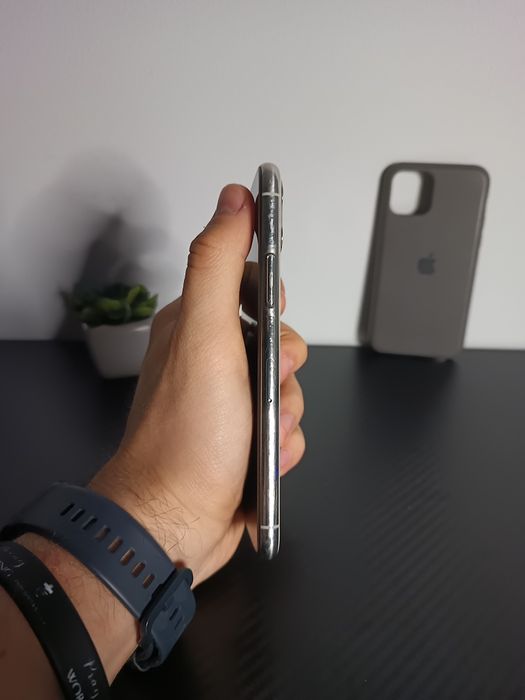 iPhone 11 Pro, Silver - în conditie Impecabilã!