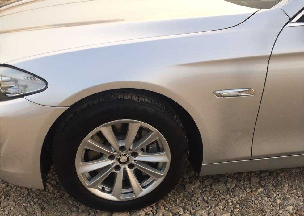 Aripa Stanga Fata BMW Seria 5 F10/F11 2010-2017 Argintie