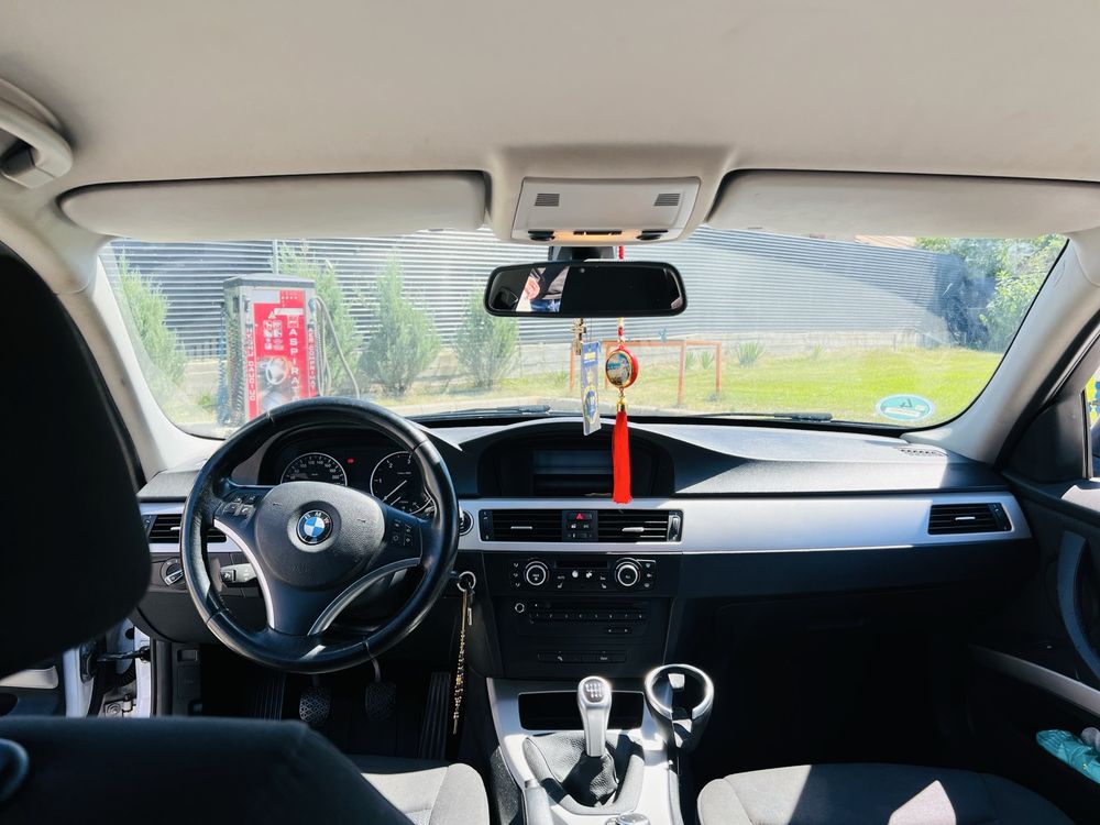BMW Seria 3 Fecelift 320 diezel 2010 euro 5 privat/germania