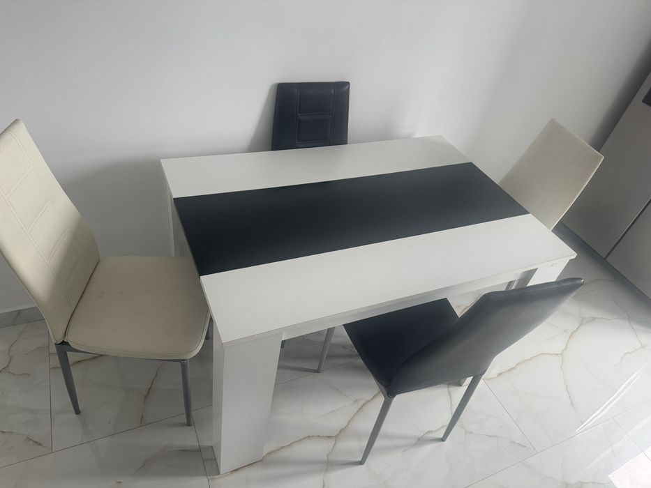 Masa cu scaune de vanzare