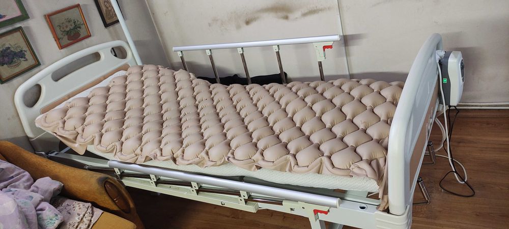 Болнично легло и антидекубителен дюшек