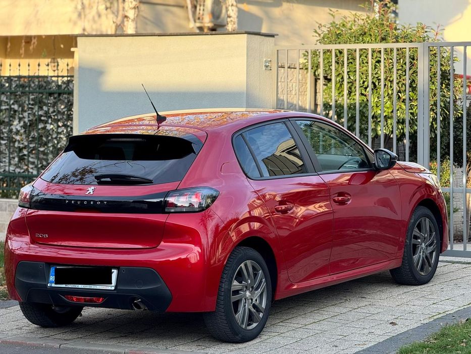 // peugeot 208 . An 2022 . Km 46000 . Euro 6 //