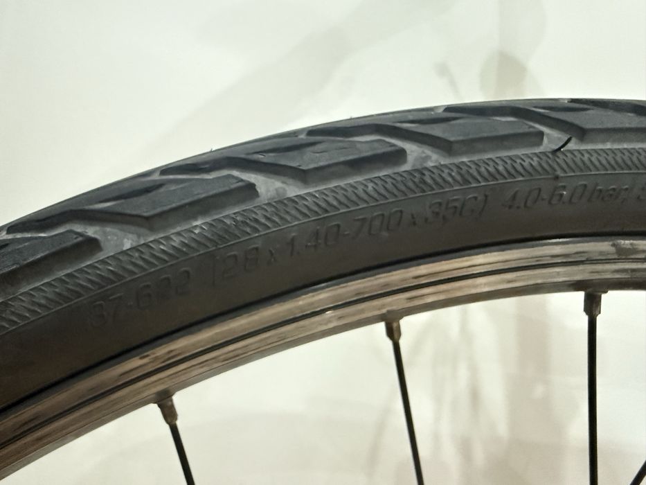 Vând bicicleta șosea