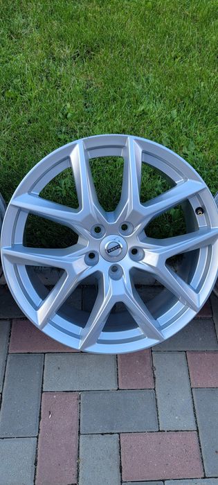 Jante r 18 originale volvo xc 40,xc 60