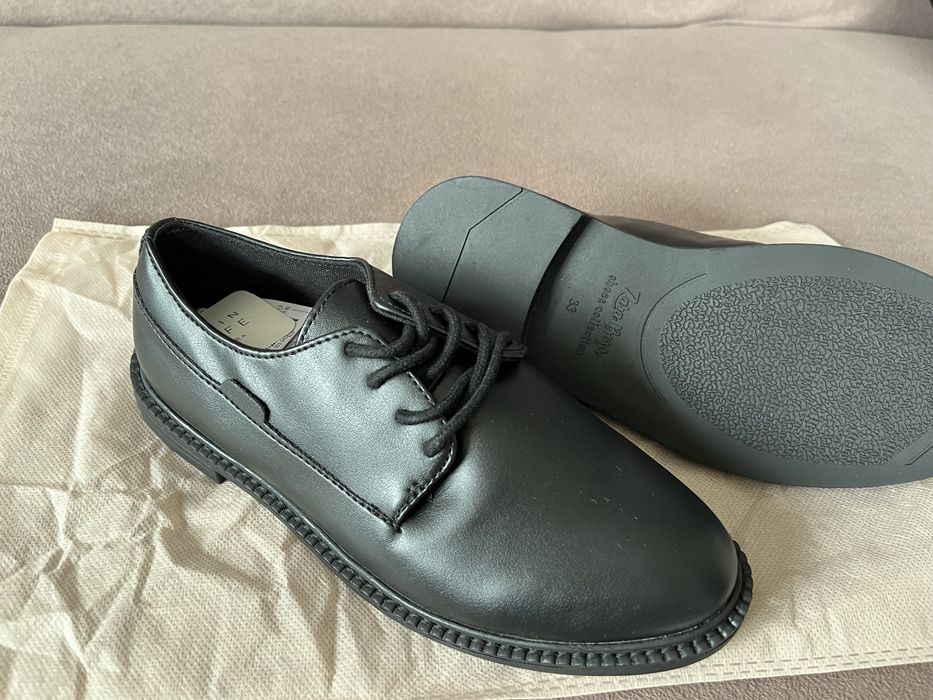 Официални обувки Zara