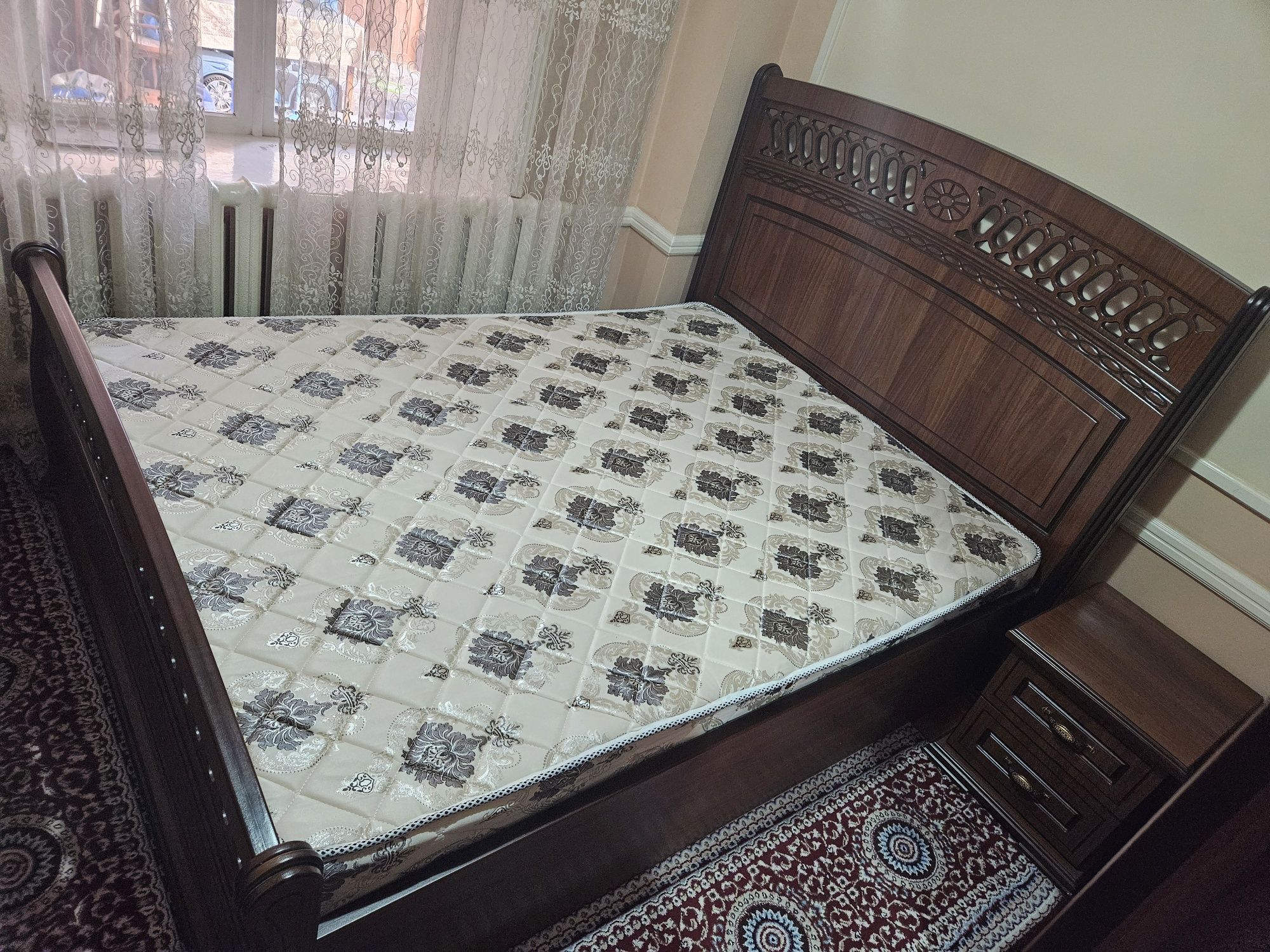 Продаю спальную мебель