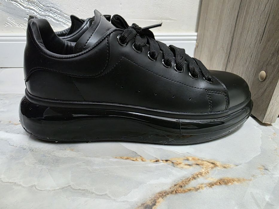 Adidași Alexander Mc Queen