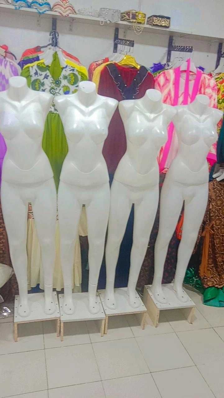 Ayollar kiyimi uchun maneken