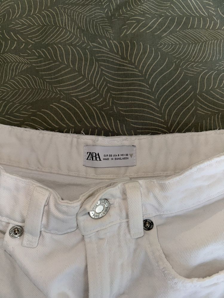 ZARA дамски къси панталони