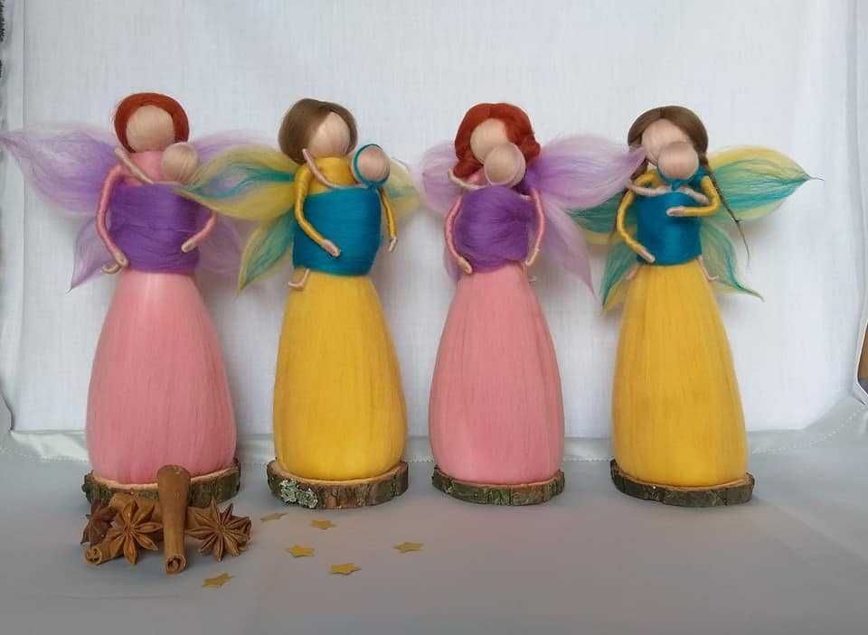 Mame îngeri -Figurină din lână, pedagogia Waldorf.