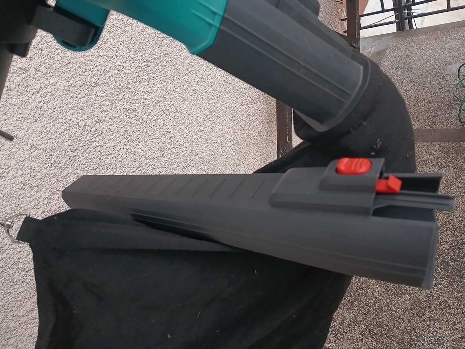 Електрическа метла GARDENA