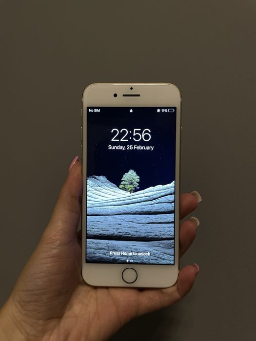 Vând iPhone 7 utilizat