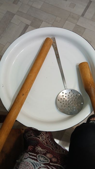 Лаган,терка,складные стаканчики,столовый  набор