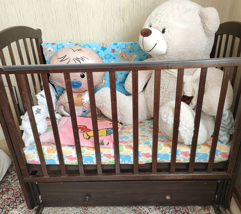 Продам кроватку с рождения
