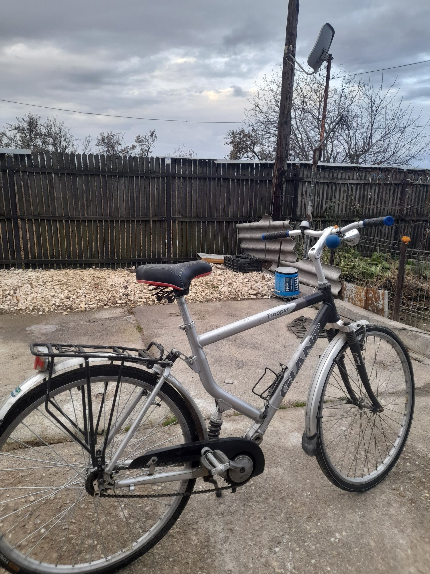 Vand bicicleta aluminiu