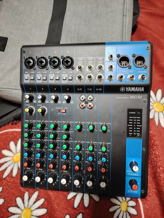 Mixer  analog Yamaha MG 10 ca nou