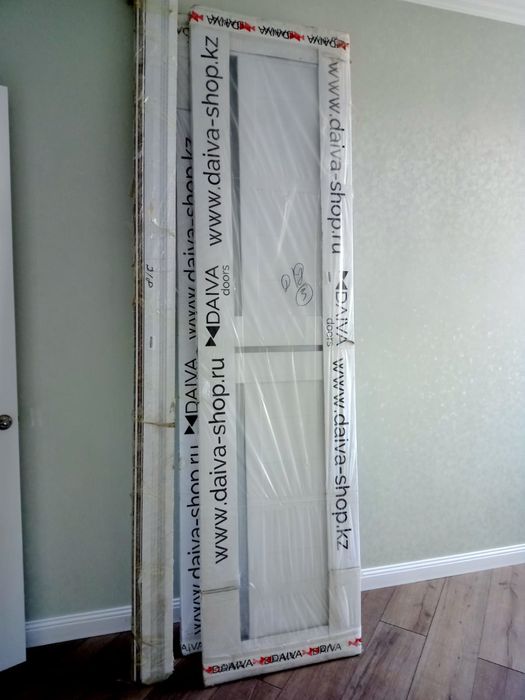 Дверь двойная укомплектованная с навесами и замками