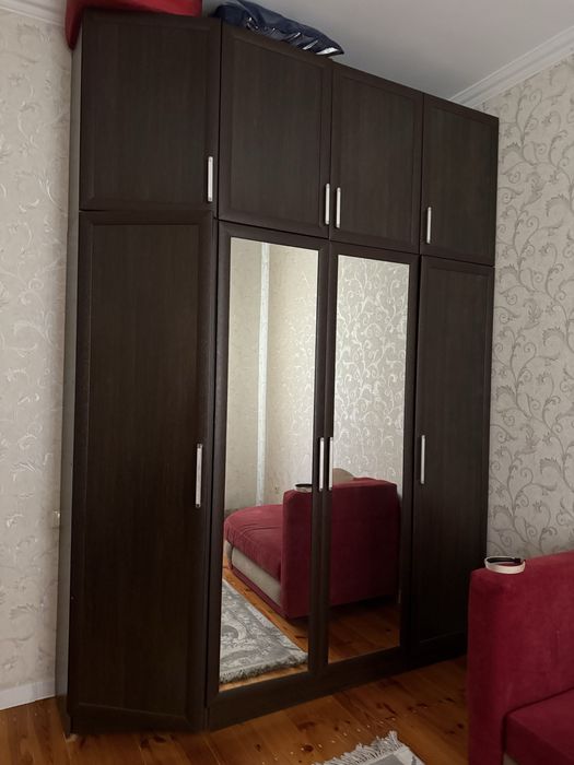 Шифоньер с зеркалом