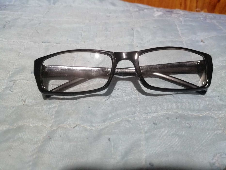 Диоптрични умни очила напасващи се към очите