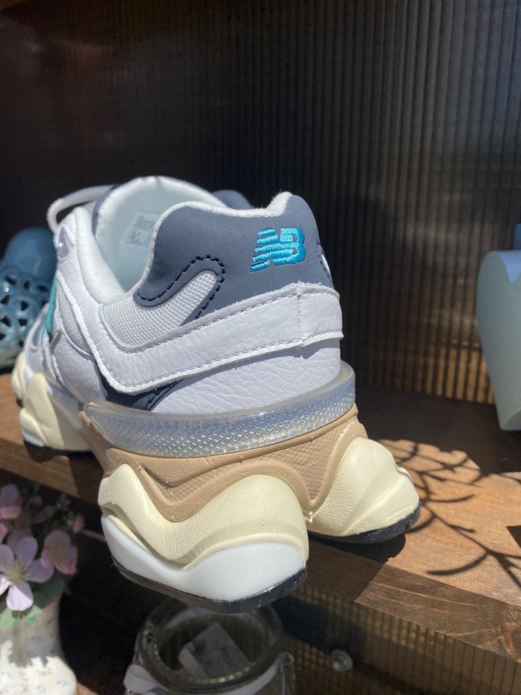 New Balance 9060, sea salt / new spruce / dark arctic grey