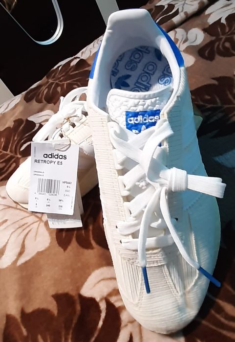 Adidași adidas noi cu eticheta și sunt originali