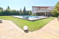 Vila cu piscina si teren generos-Braytim Timisoara